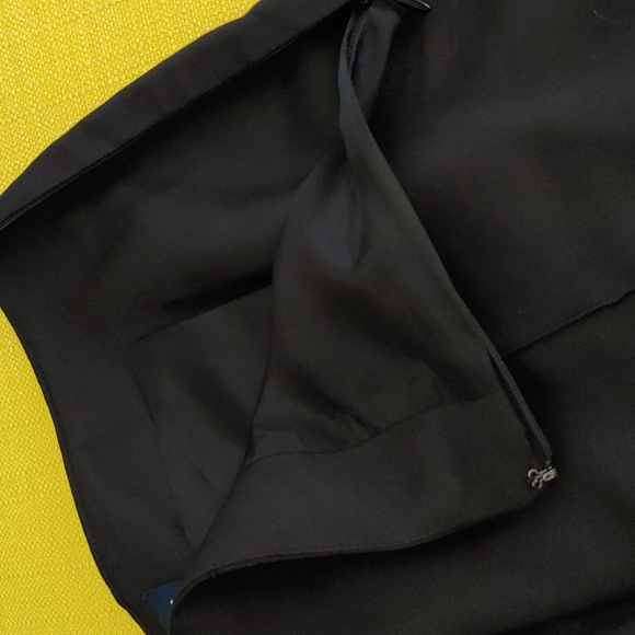 Anne Taylor Silk Capris lined with side zip 8 - Picture 4 of 5